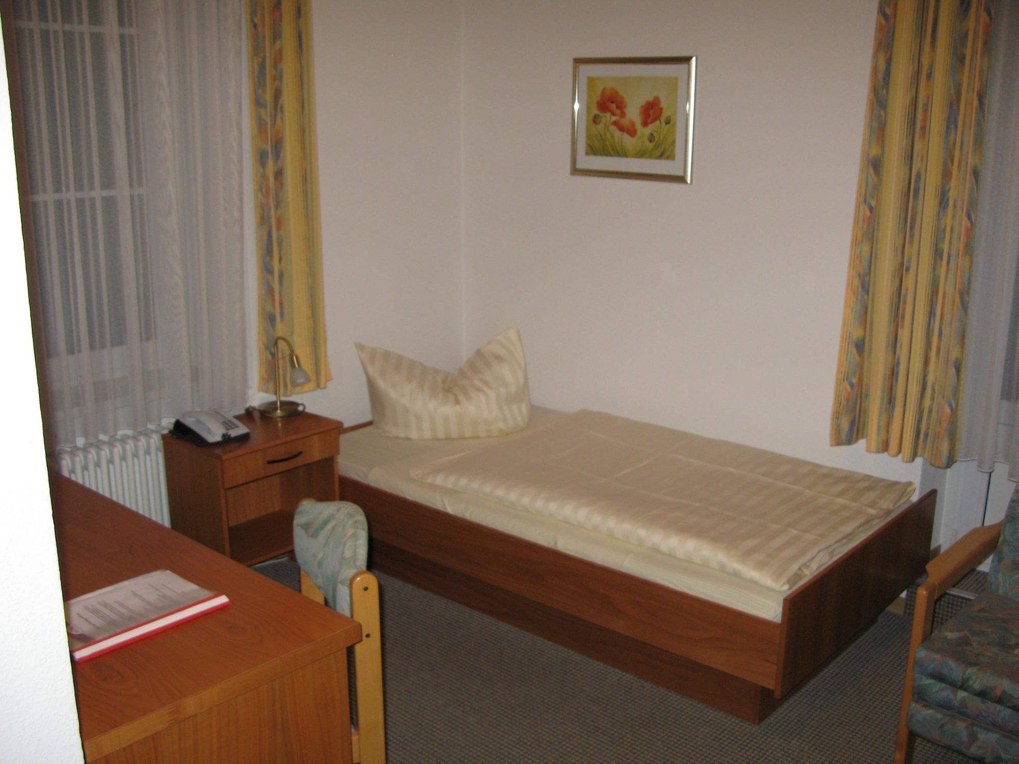 Hotel Thea Am Rosengarten 3*